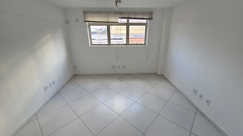 Sala Comercial com Ar Condicionado 28m² no Ipiranga Rua Silva Bueno São Paulo - 