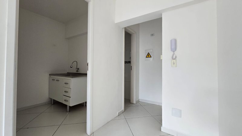 Sala Comercial com Ar Condicionado 28m² no Ipiranga Rua Silva Bueno São Paulo - 