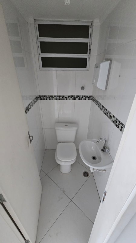 Sala Comercial com Ar Condicionado 28m² no Ipiranga Rua Silva Bueno São Paulo - 