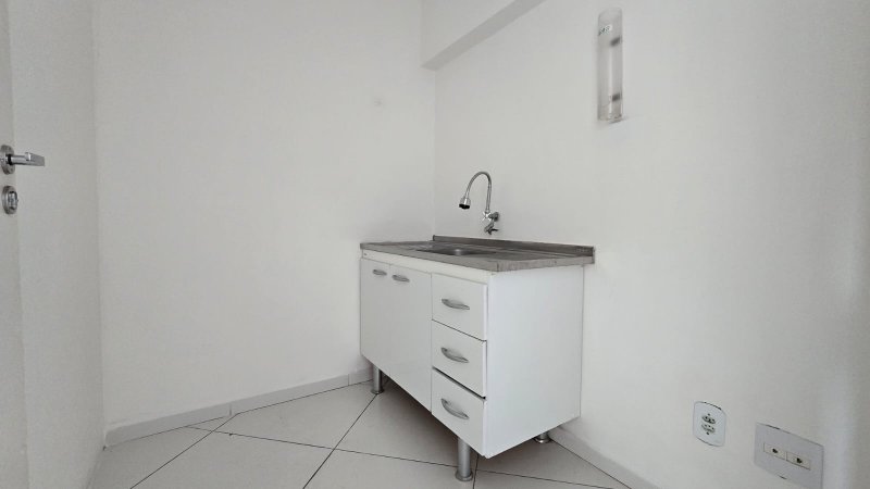 Sala Comercial com Ar Condicionado 28m² no Ipiranga Rua Silva Bueno São Paulo - 