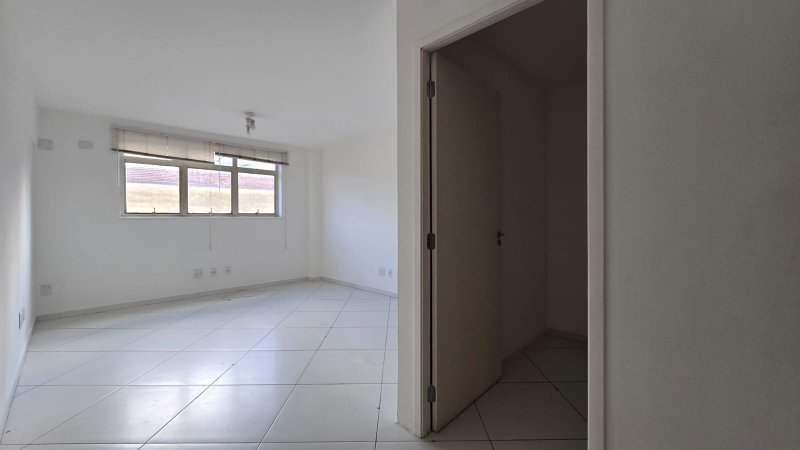 Sala Comercial com Ar Condicionado 28m² no Ipiranga Rua Silva Bueno São Paulo - 