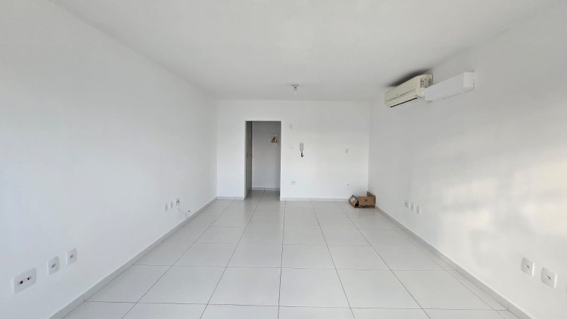 Sala Comercial 28m² no Ipiranga Com Ar Condicionado Rua Silva Bueno São Paulo - 