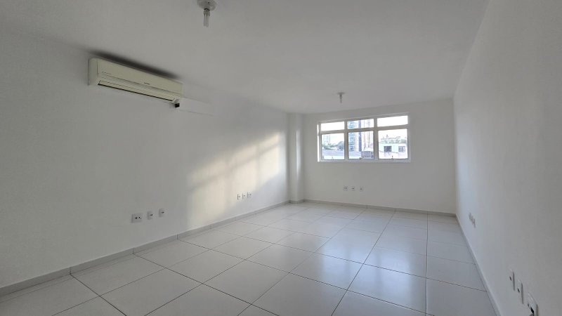 Sala Comercial 28m² no Ipiranga Com Ar Condicionado Rua Silva Bueno São Paulo - 