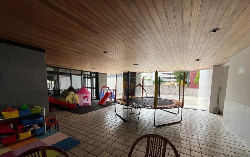 APARTAMENTO ALTO PADRÃO 4 QUARTOS 3 SUÍTES CLOSET PISCINA ACADEMIA QUADRA À VENDA PITUBA! Rua Ceará Salvador - 