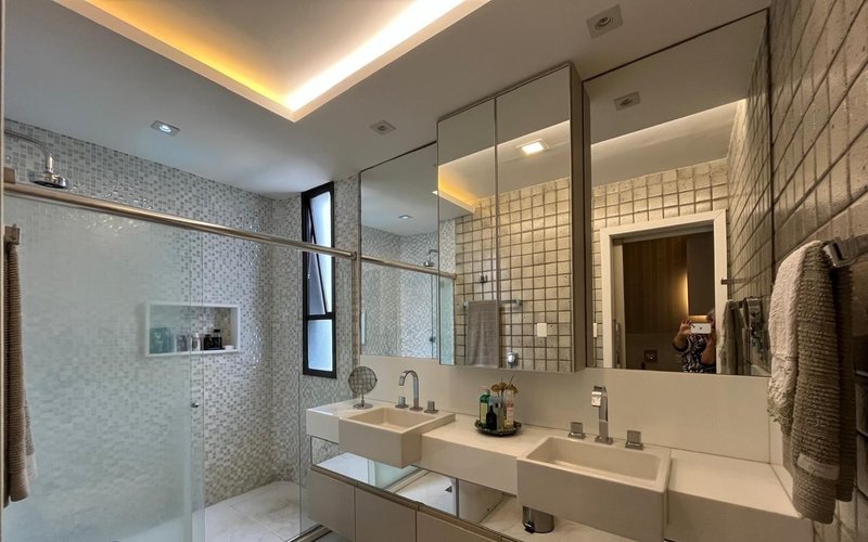 APARTAMENTO ALTO PADRÃO 4 QUARTOS 3 SUÍTES CLOSET PISCINA ACADEMIA QUADRA À VENDA PITUBA! Rua Ceará Salvador - 