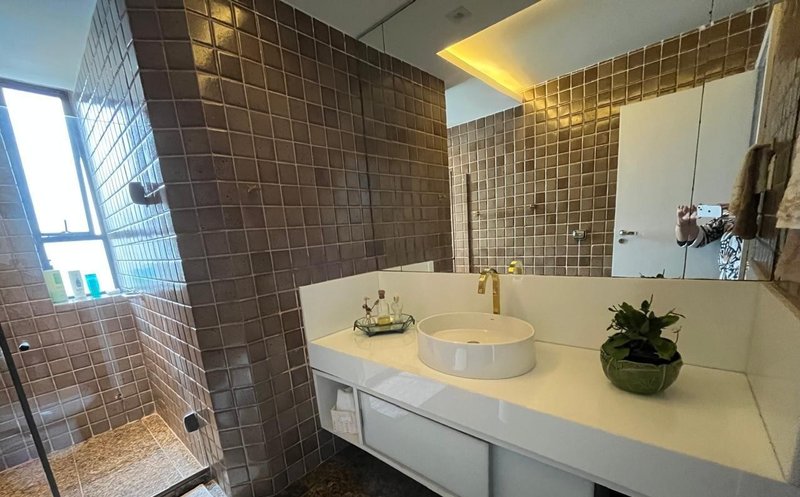 APARTAMENTO ALTO PADRÃO 4 QUARTOS 3 SUÍTES CLOSET PISCINA ACADEMIA QUADRA À VENDA PITUBA! Rua Ceará Salvador - 
