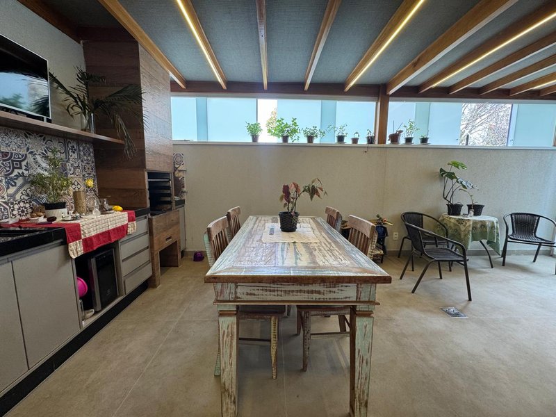 🏡 Casa Isolada no Mansões Santo Antônio – Sofisticação e Conforto em Um Só Lugar! Rua João Preda Campinas - 