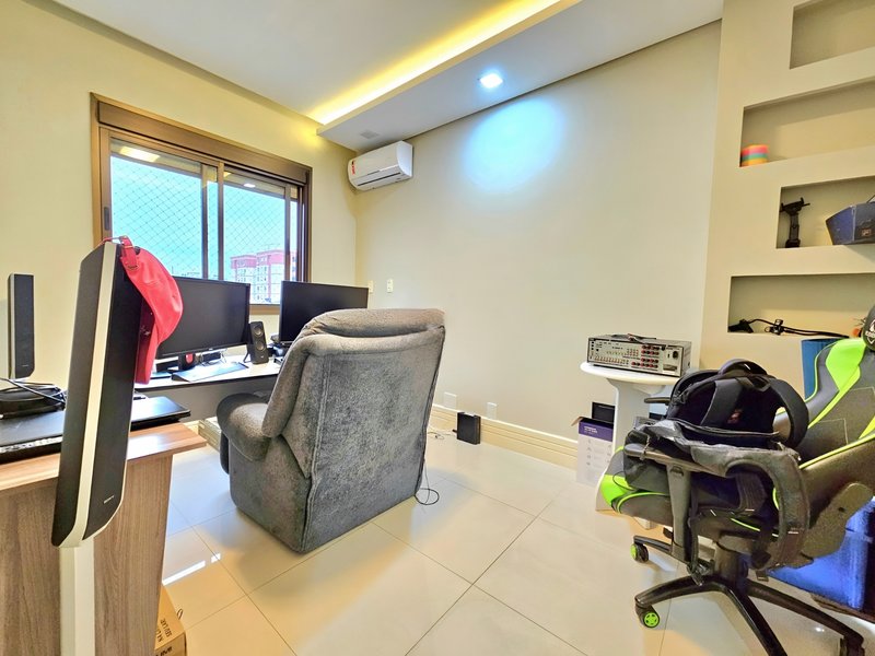R$ 530.000 - LINDO APARTAMENTO - 92M2 - 2 DORM - SUÍTE - 1 VAGA Rua Tupinambás Canoas - 