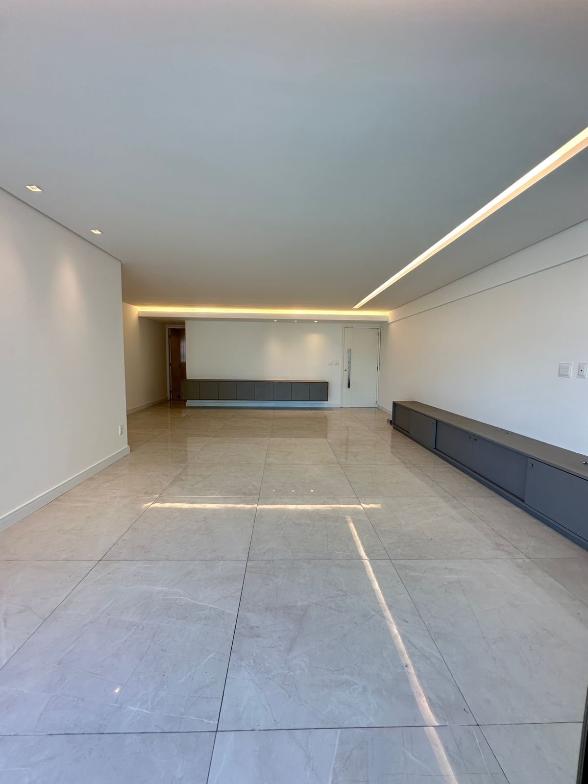 Apartamento à venda com 4 quartos, 172m² - Foto 3