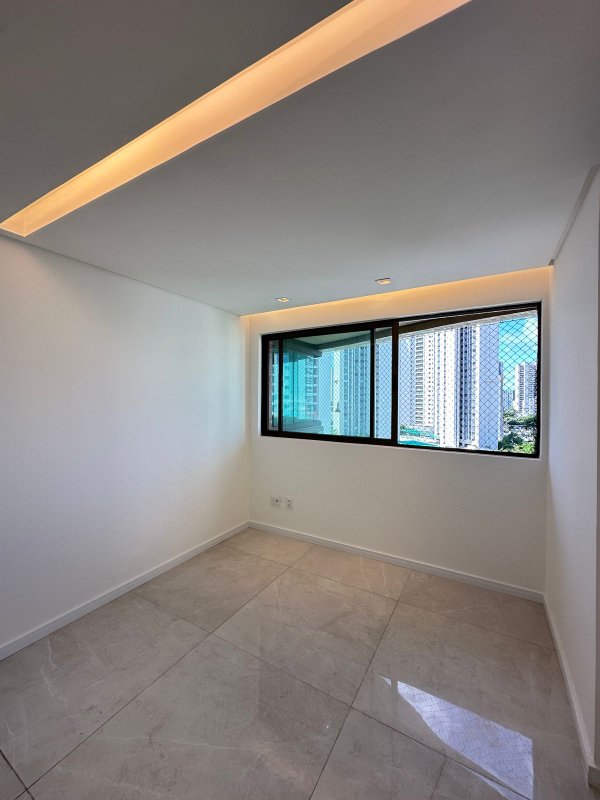 Apartamento à venda com 4 quartos sendo 3 suítes, 172m² área útil por R$ 2.300.000,00 Rua Tenente João Cícero Recife - 