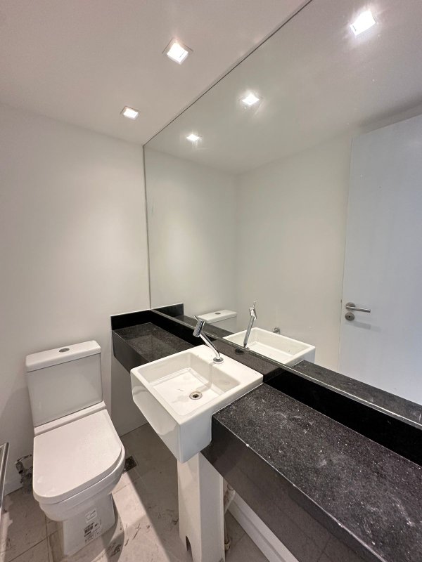 Apartamento à venda com 4 quartos sendo 3 suítes, 172m² área útil por R$ 2.300.000,00 Rua Tenente João Cícero Recife - 
