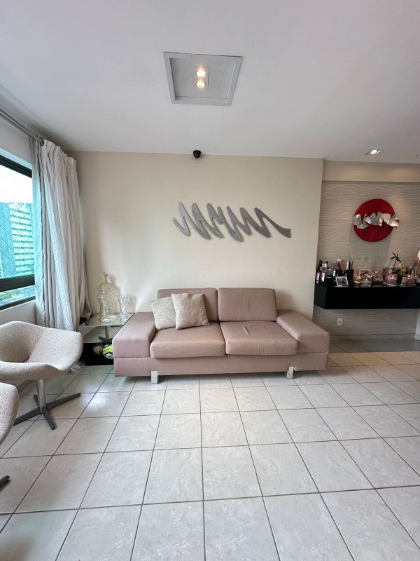 Apartamento à venda com 2 quartos sendo uma suíte, 80m² área útil por R$ 560.000,00 Rua Conselheiro Nabuco Recife - 