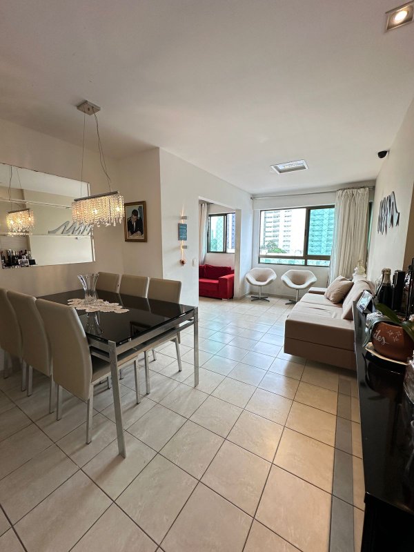 Apartamento à venda com 2 quartos sendo uma suíte, 80m² área útil por R$ 560.000,00 Rua Conselheiro Nabuco Recife - 