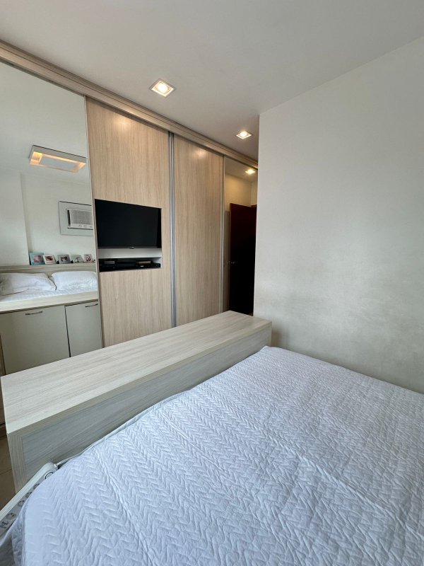 Apartamento à venda com 2 quartos sendo uma suíte, 80m² área útil por R$ 560.000,00 Rua Conselheiro Nabuco Recife - 