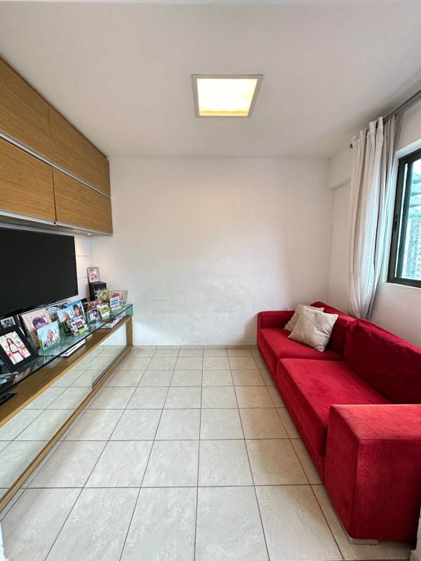 Apartamento à venda com 2 quartos sendo uma suíte, 80m² área útil por R$ 560.000,00 Rua Conselheiro Nabuco Recife - 