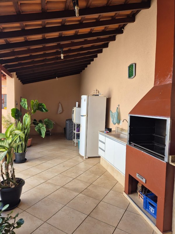Linda casa térrea no Jardim Flamboyant rua paraibuna Campinas - 