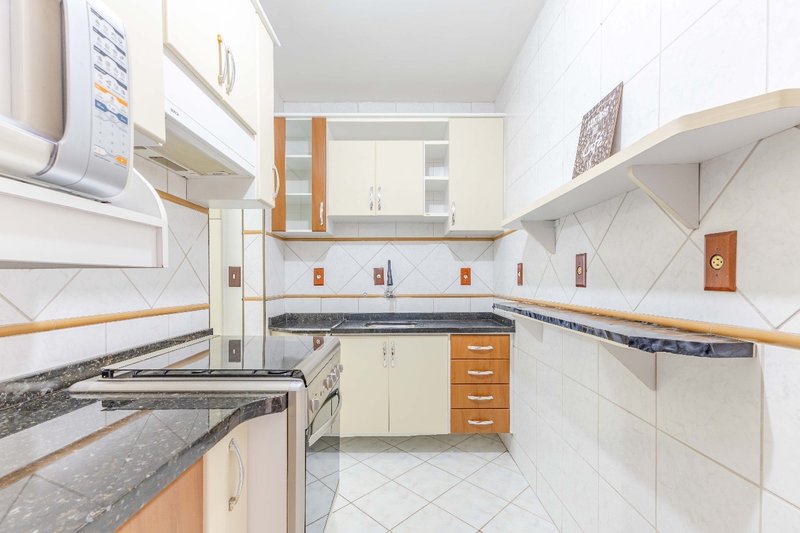 APARTAMENTO COM 1 SUÍTE MAIS 1 DORMITÓRIOS EM ITAPEMA  Itapema - 