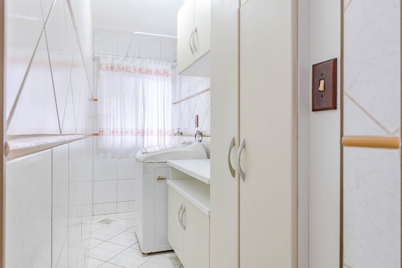 APARTAMENTO COM 1 SUÍTE MAIS 1 DORMITÓRIOS EM ITAPEMA  Itapema - 