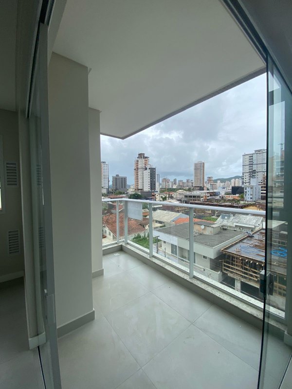 APARTAMENTO COM 1 SUÍTE MAIS 1 DORMITÓRIO EM PORTO BELO  Porto Belo - 