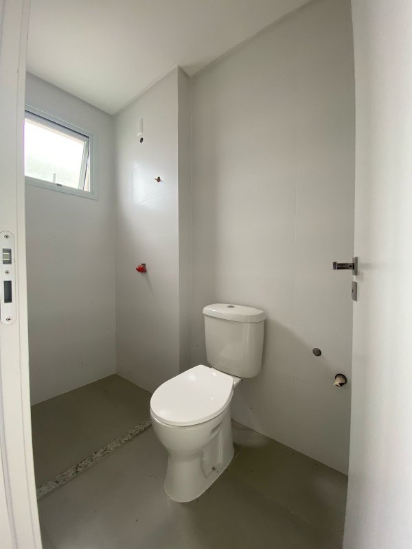 APARTAMENTO COM 1 SUÍTE MAIS 1 DORMITÓRIO EM PORTO BELO  Porto Belo - 