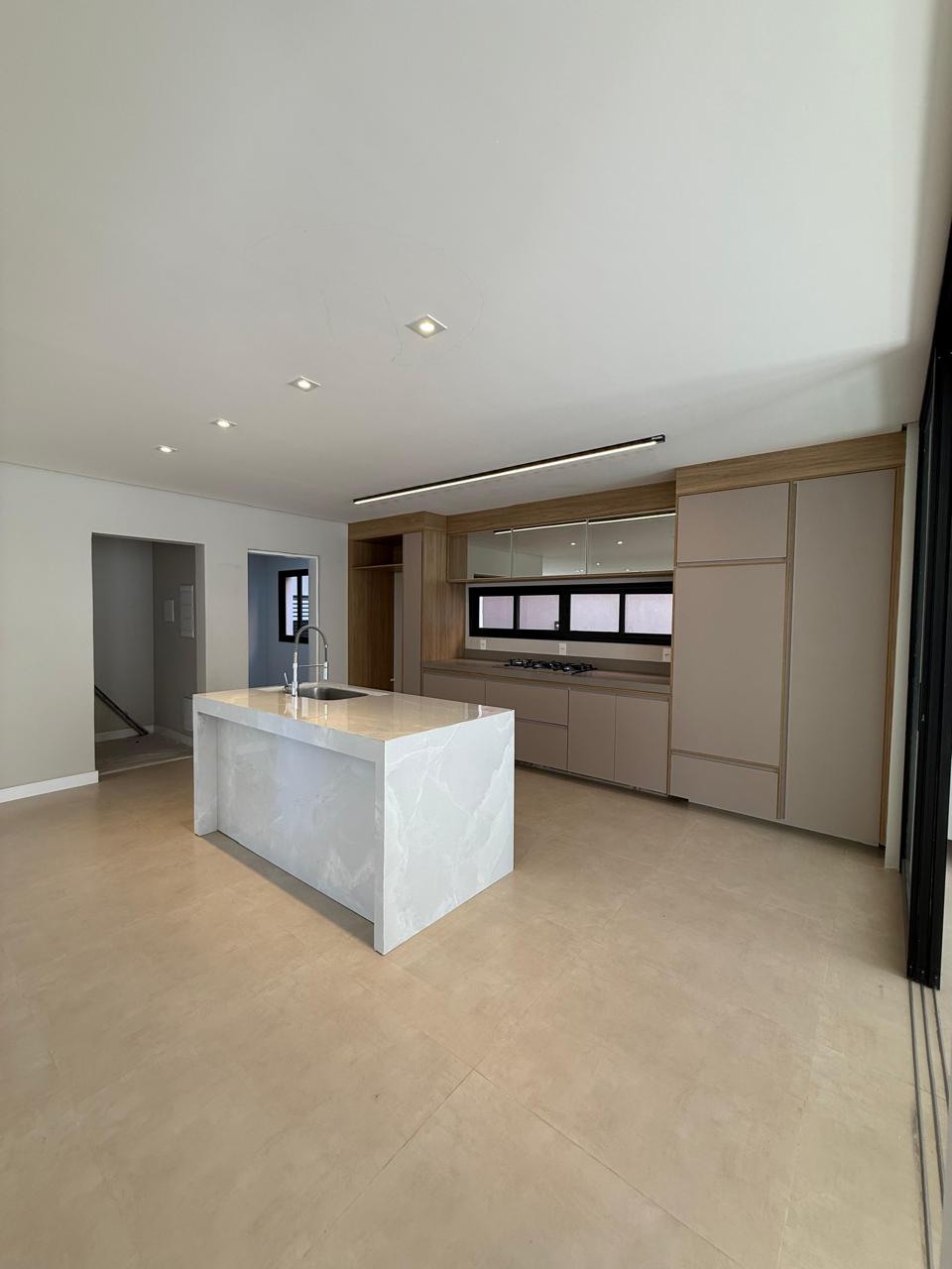 Casa com 4 dormit&oacute;rios &agrave; venda,250 m&sup2; - Condom&iacute;nio Alphaville Castello - It&uacute; - SP Rodovia Waldomiro Corrêa de Camargo Itu - 