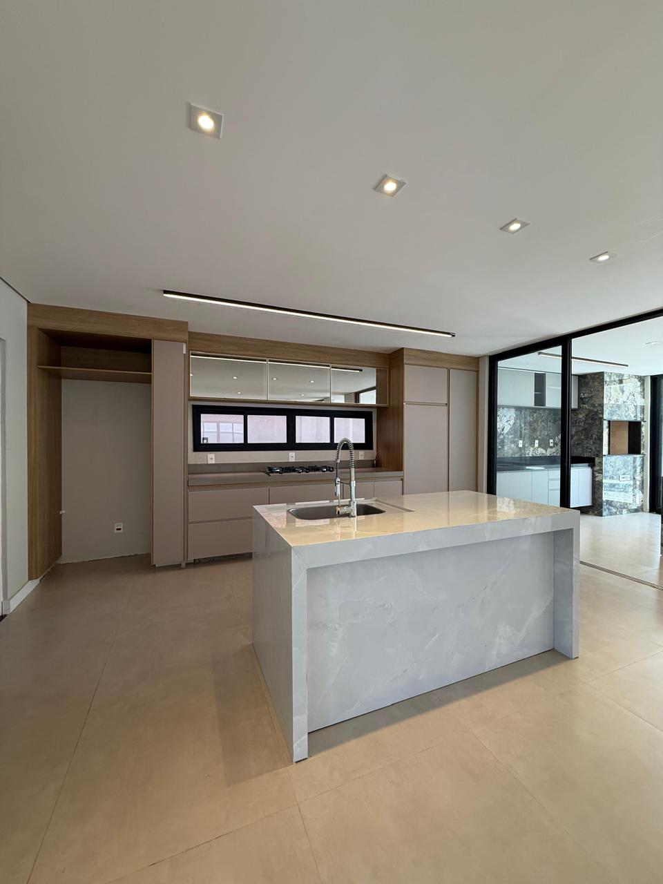 Casa com 4 dormit&oacute;rios &agrave; venda,250 m&sup2; - Condom&iacute;nio Alphaville Castello - It&uacute; - SP Rodovia Waldomiro Corrêa de Camargo Itu - 