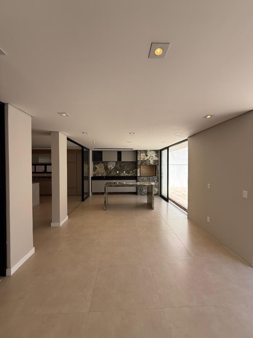 Casa com 4 dormit&oacute;rios &agrave; venda,250 m&sup2; - Condom&iacute;nio Alphaville Castello - It&uacute; - SP Rodovia Waldomiro Corrêa de Camargo Itu - 