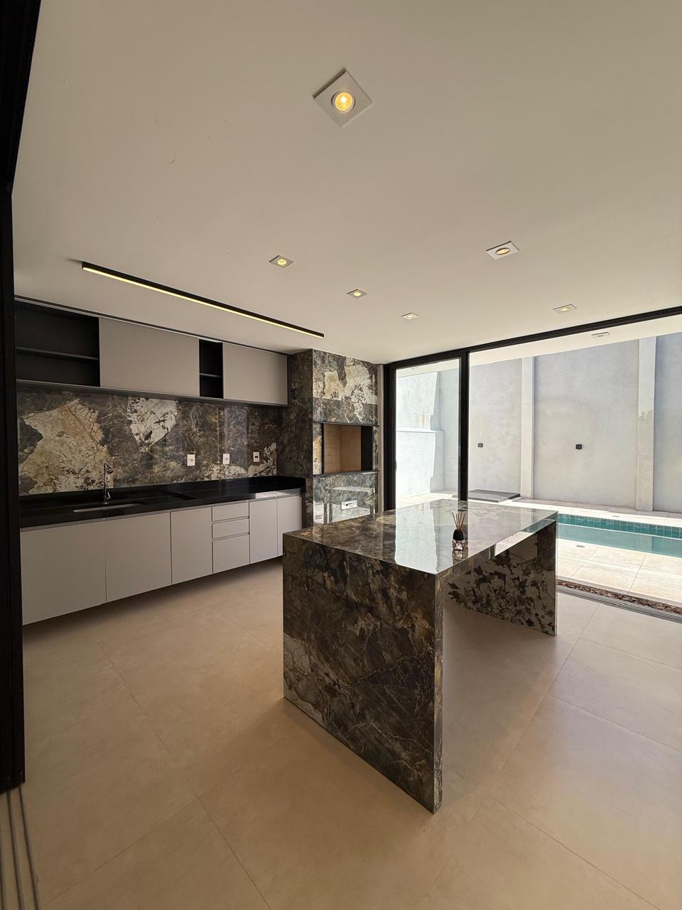 Casa com 4 dormit&oacute;rios &agrave; venda,250 m&sup2; - Condom&iacute;nio Alphaville Castello - It&uacute; - SP Rodovia Waldomiro Corrêa de Camargo Itu - 