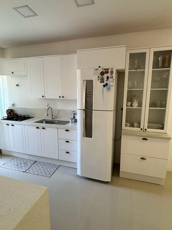 APARTAMENTO COM 1 SUÍTE MAIS 1 DORMITÓRIO EM ITAPEMA  Itapema - 