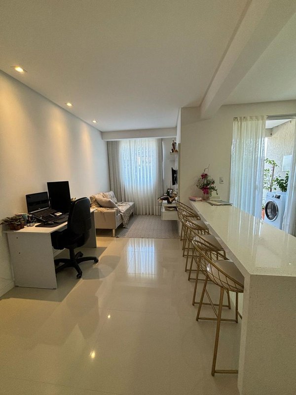APARTAMENTO COM 1 SUÍTE MAIS 1 DORMITÓRIO EM ITAPEMA  Itapema - 