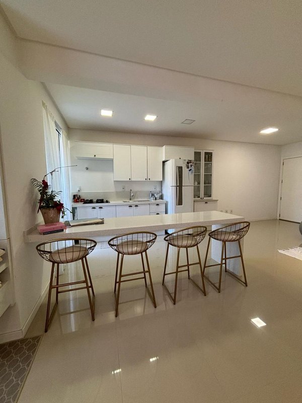 APARTAMENTO COM 1 SUÍTE MAIS 1 DORMITÓRIO EM ITAPEMA  Itapema - 