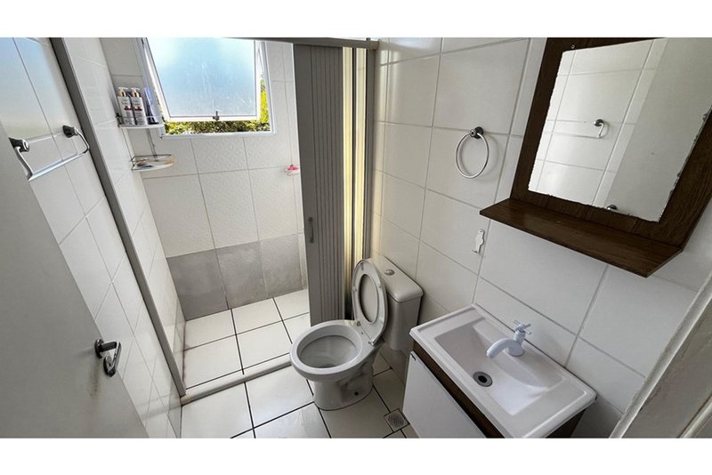 Apartamento à Venda, 48 metros, 02 Dorm - R$ 157.000 - Lopes de Oliveira, Sorocaba - SP Rua Manoel Gutierres Sorocaba - 