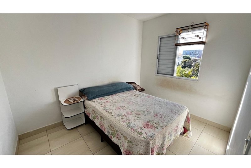 Apartamento à Venda, 48 metros, 02 Dorm - R$ 157.000 - Lopes de Oliveira, Sorocaba - SP Rua Manoel Gutierres Sorocaba - 