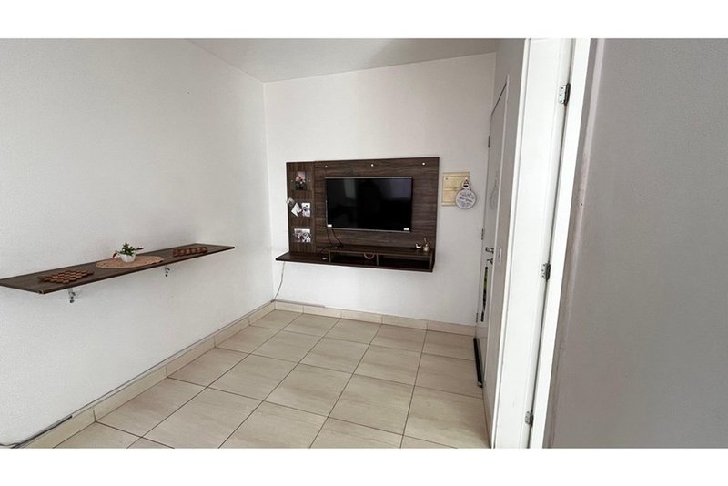 Apartamento à Venda, 48 metros, 02 Dorm - R$ 157.000 - Lopes de Oliveira, Sorocaba - SP Rua Manoel Gutierres Sorocaba - 
