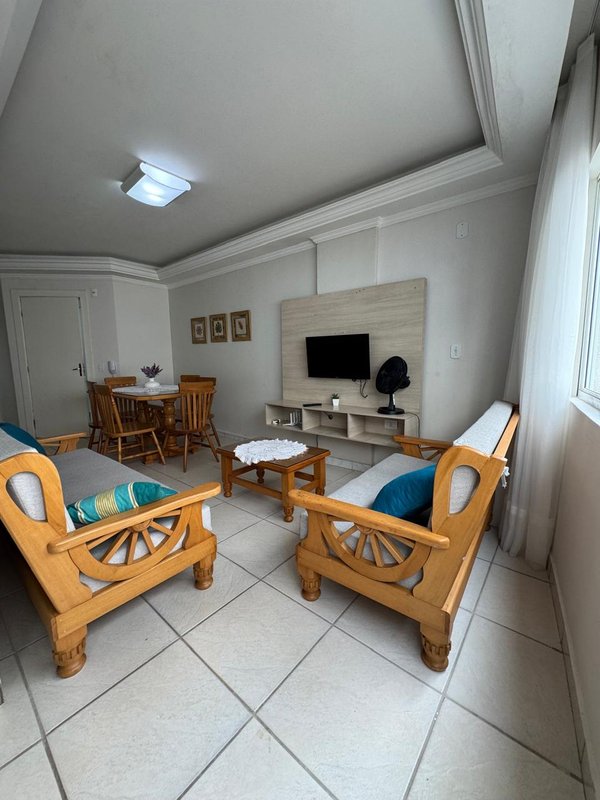 APARTAMENTO COM 1 SUÍTE MAIS 2 DORMITÓRIOS EM MEIA PRAIA  Itapema - 