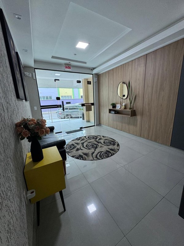 APARTAMENTO COM 1 SUÍTE MAIS 2 DORMITÓRIOS EM MEIA PRAIA  Itapema - 