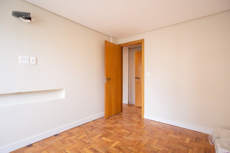 Apartamento Reformado 127m² na Vila Buarque 3 dorm 1 suíte 1 vaga Avenida Higienópolis São Paulo - 