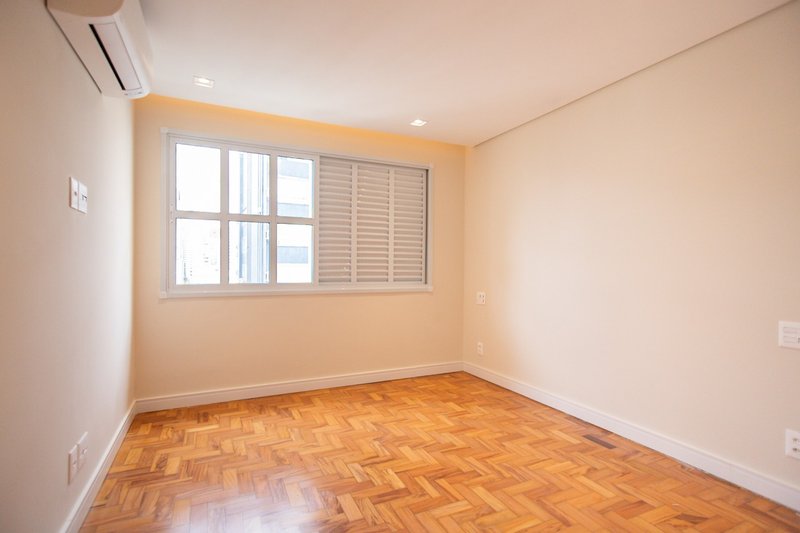 Apartamento Reformado 127m² na Vila Buarque 3 dorm 1 suíte 1 vaga Avenida Higienópolis São Paulo - 