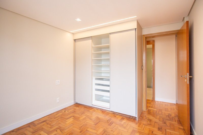 Apartamento Reformado 127m² na Vila Buarque 3 dorm 1 suíte 1 vaga Avenida Higienópolis São Paulo - 