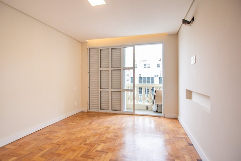 Apartamento Reformado 127m² na Vila Buarque 3 dorm 1 suíte 1 vaga Avenida Higienópolis São Paulo - 