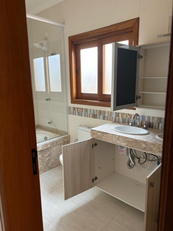 Casa térrea à venda, Condomínio Santa Adélia com 280m² 3 Dormitórios e vagas Rua Juriti Vargem Grande Paulista - 
