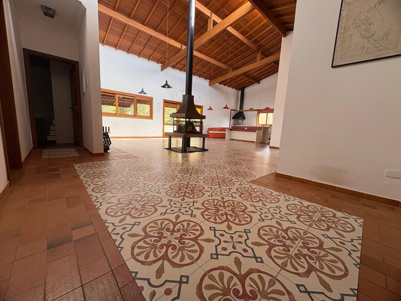Casa térrea à venda, Condomínio Santa Adélia com 280m² 3 Dormitórios e vagas Rua Juriti Vargem Grande Paulista - 