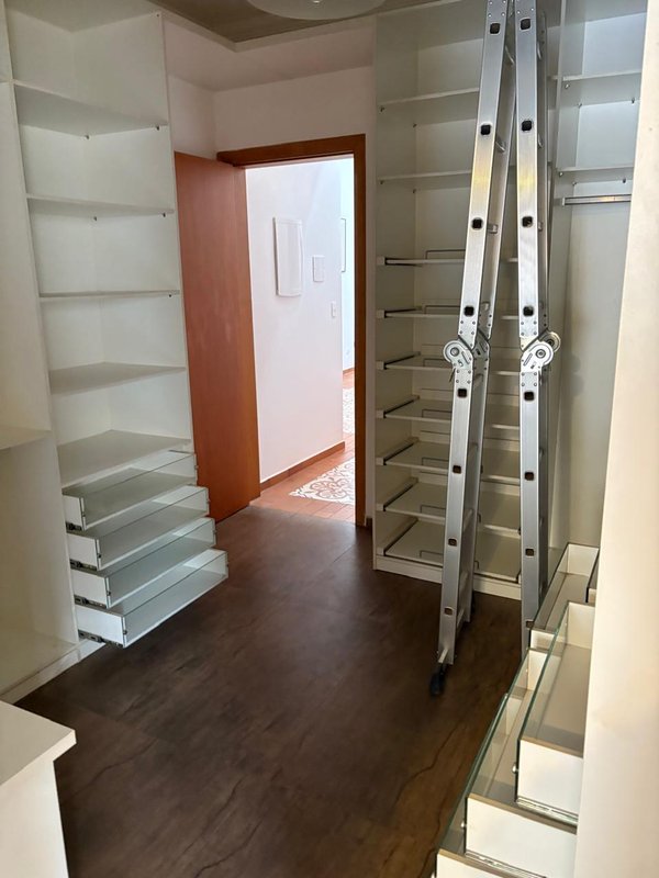 Casa térrea à venda, Condomínio Santa Adélia com 280m² 3 Dormitórios e vagas Rua Juriti Vargem Grande Paulista - 