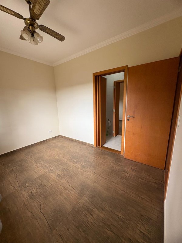 Casa térrea à venda, Condomínio Santa Adélia com 280m² 3 Dormitórios e vagas Rua Juriti Vargem Grande Paulista - 