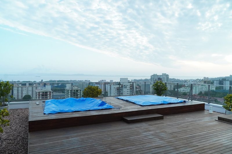 Apartamento com 3 dorms no topo do bairro Tristeza Rua Travessa Nova Trento Porto Alegre - 