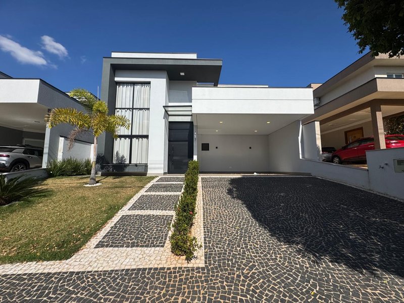 Casa Térrea à Venda no Swiss Park – Campinas/SP Rodovia Anhangüera Campinas - 