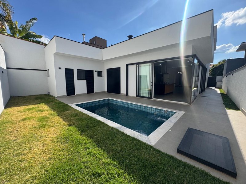 Casa Térrea à Venda no Swiss Park – Campinas/SP Rodovia Anhangüera Campinas - 