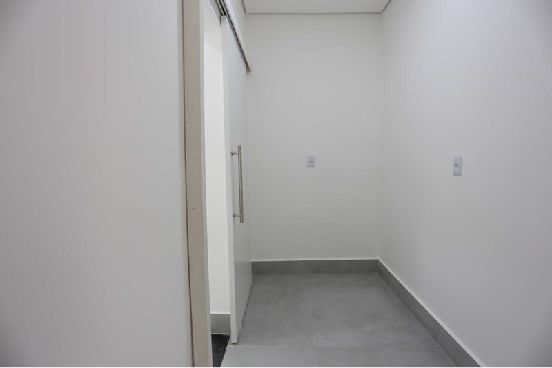 Casa à venda, 125m - R$ 510.000 - 3 Dorm. 1 Suite - Central Parque - Sorocaba SP Rua Major João Mendes Sorocaba - 