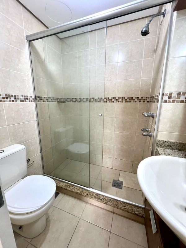 R$ 590.000 - EXCELENTE GARDEN NA ENCOL - 1 DORM - SUÍTE - 81M2 - 2 VAGAS Rua Jaraguá Porto Alegre - 