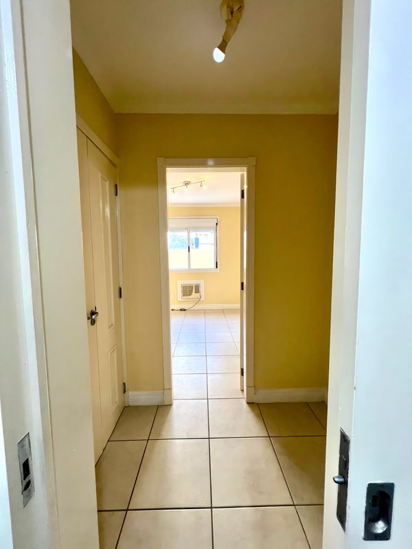 R$ 590.000 - EXCELENTE GARDEN NA ENCOL - 1 DORM - SUÍTE - 81M2 - 2 VAGAS Rua Jaraguá Porto Alegre - 
